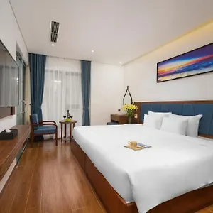 Ruby Star **** Da Nang